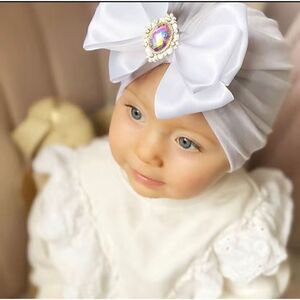 New Infant Pullover Bow and Gem Medallion Turban Hat White